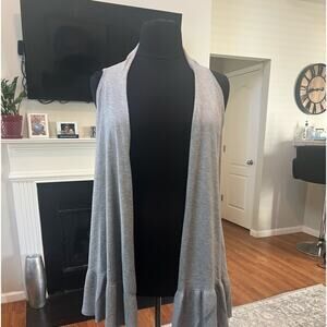 The Limited Collection Women’s gray open Sweater